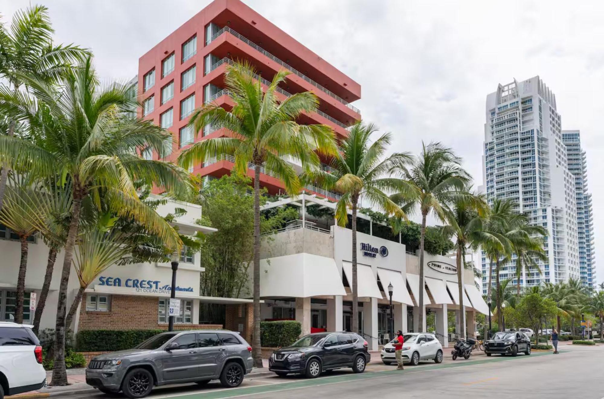 Beachfront Bentley Hotel One Bedroom Suite With Balcony And Beach Access Miami Beach Esterno foto