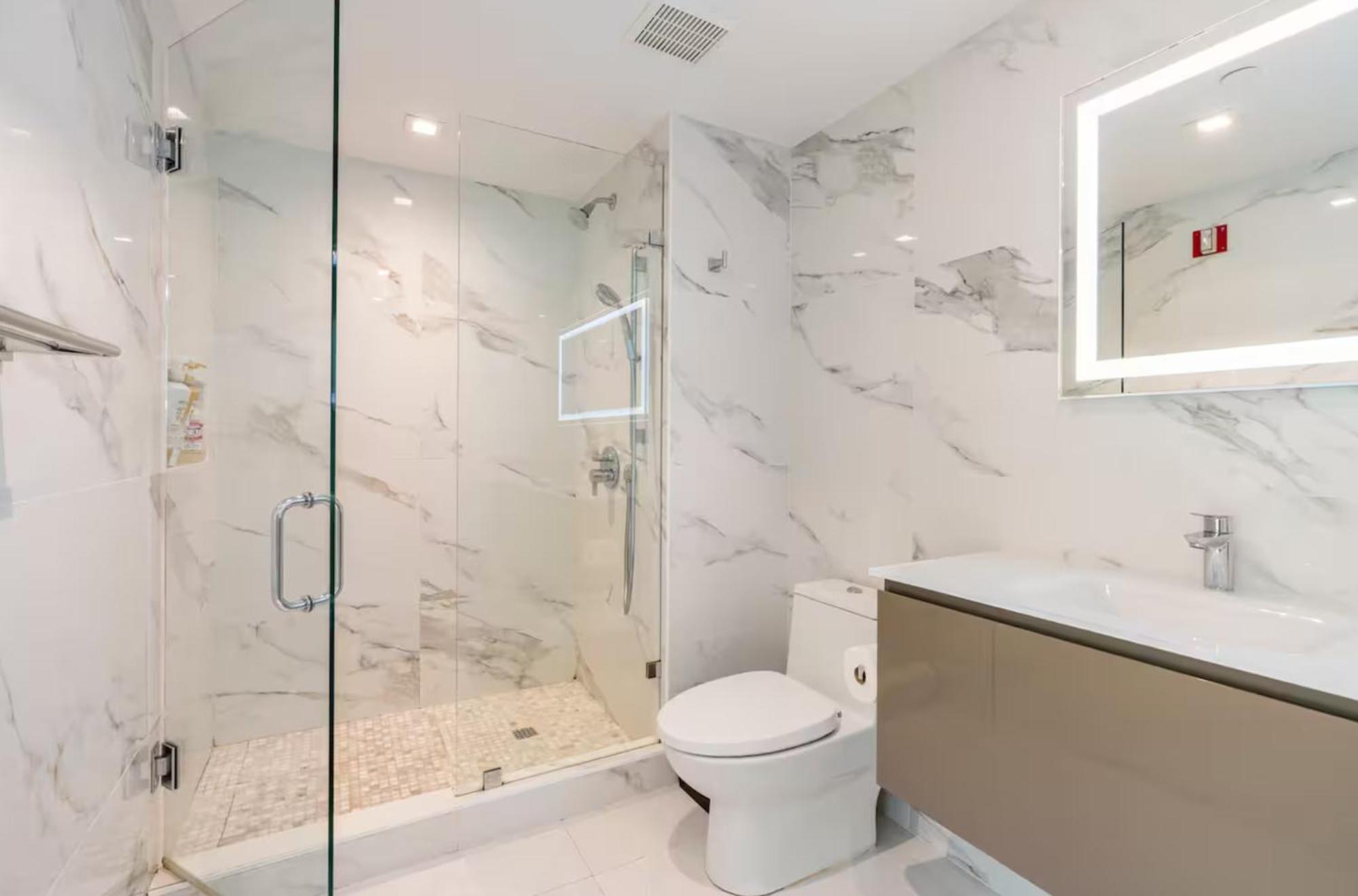 Beachfront Bentley Hotel One Bedroom Suite With Balcony And Beach Access Miami Beach Esterno foto