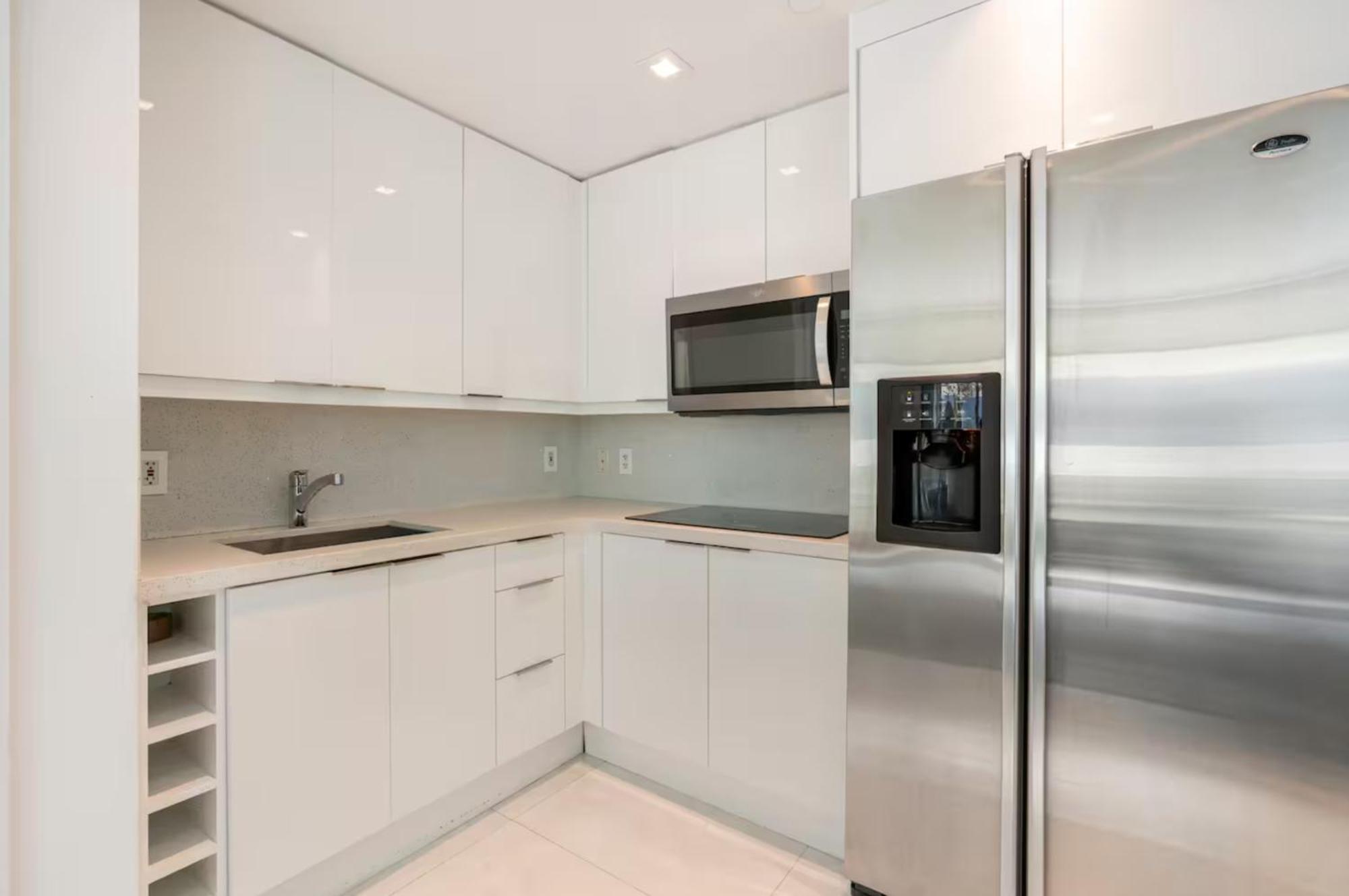 Beachfront Bentley Hotel One Bedroom Suite With Balcony And Beach Access Miami Beach Esterno foto