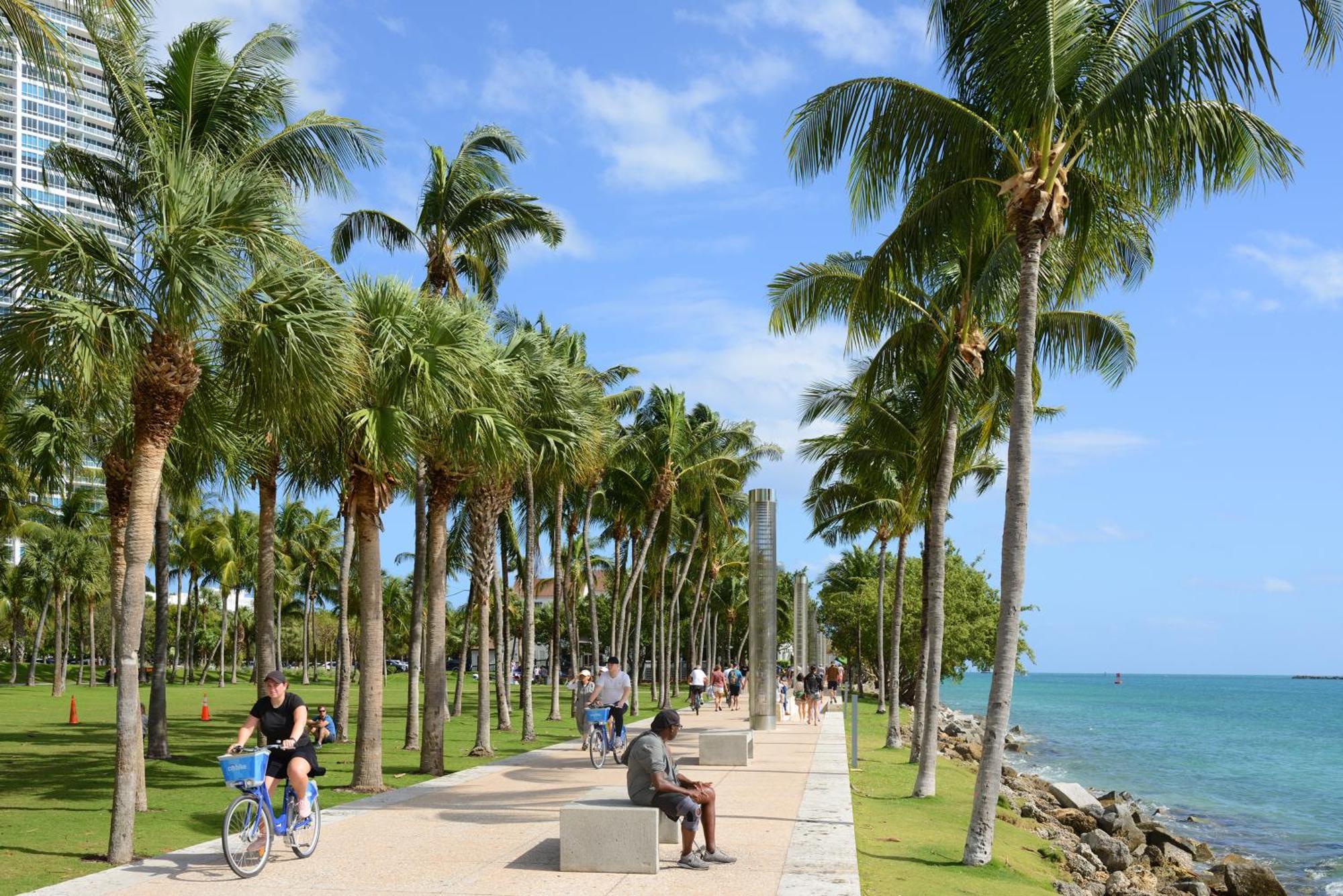Beachfront Bentley Hotel One Bedroom Suite With Balcony And Beach Access Miami Beach Esterno foto