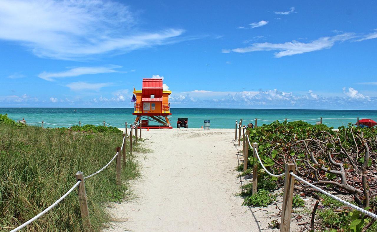 Beachfront Bentley Hotel One Bedroom Suite With Balcony And Beach Access Miami Beach Esterno foto